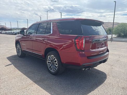 Used 2024 GMC Yukon Denali Ultimate AWD/4WD image 4
