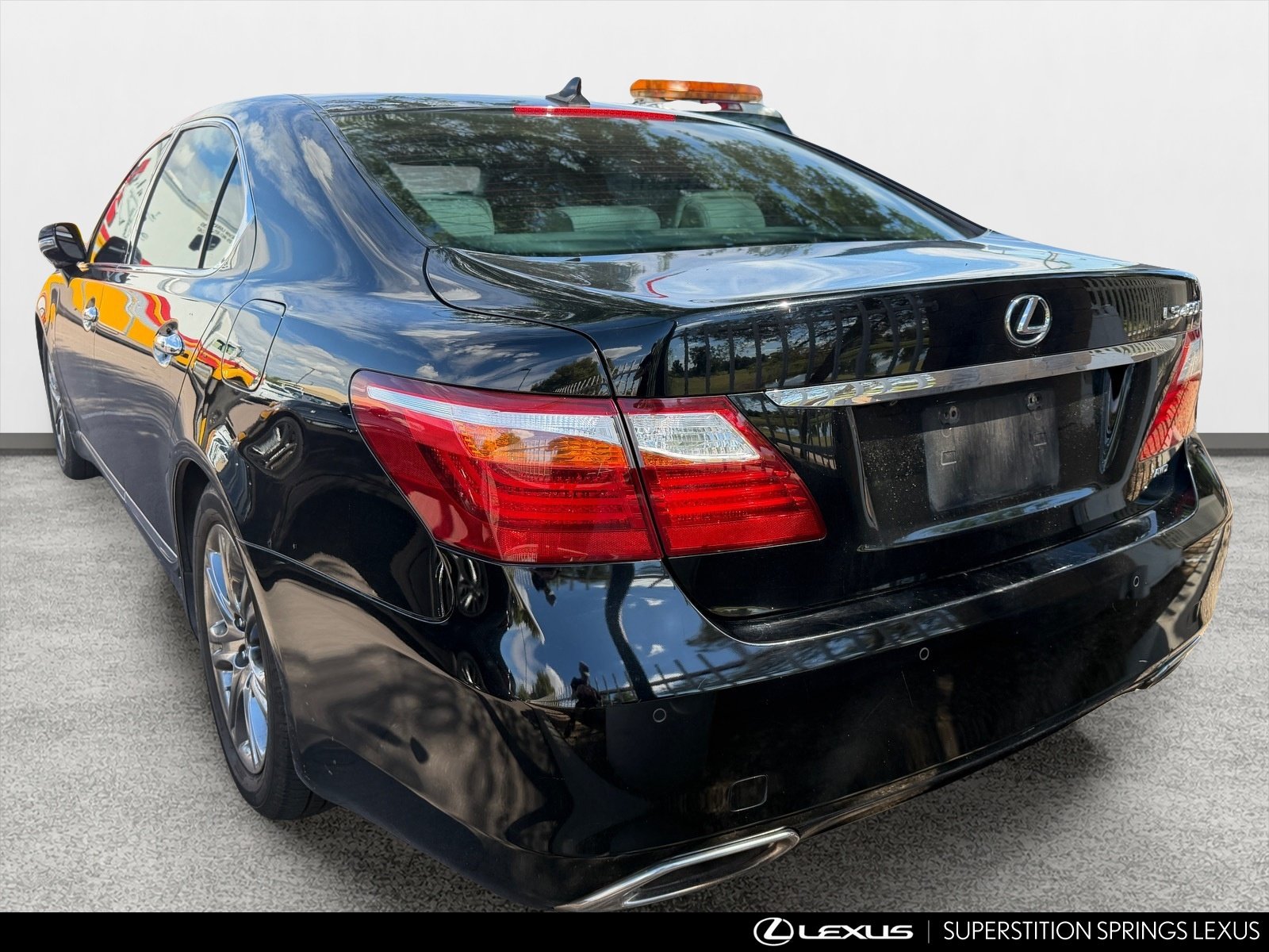 Used 2011 Lexus LS 460 L w/ Rear Seat Upgrade Pkg AWD/4WD image 4