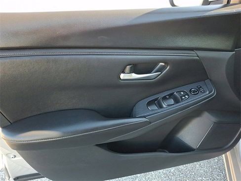 Used 2023 Nissan Sentra SV image 13