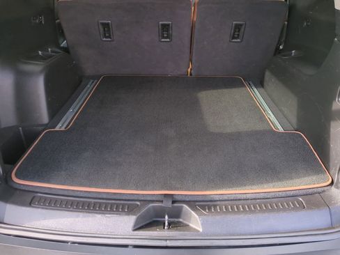 Used 2017 GMC Acadia SLT image 36