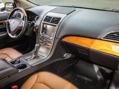 Used 2013 Lincoln MKX AWD image 53