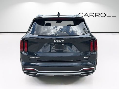Used 2023 Kia Sorento EX FWD image 4