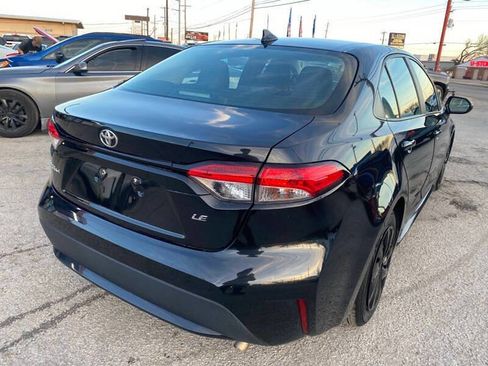 Used 2021 Toyota Corolla LE image 6