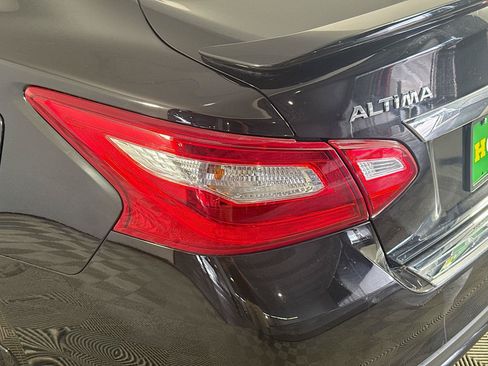 Used 2016 Nissan Altima 2.5 SL w/ Moonroof Package FWD image 36