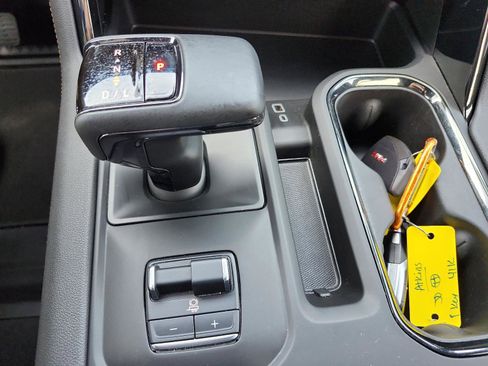 Used 2024 GMC Sierra 1500 AT4 w/ Technology Package image 23