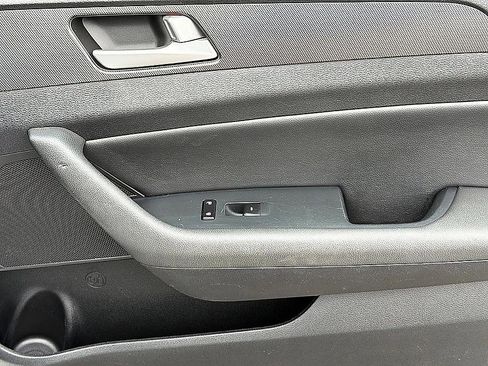 Used 2017 Hyundai Sonata Sport w/ Value Edition Package 02 FWD image 22