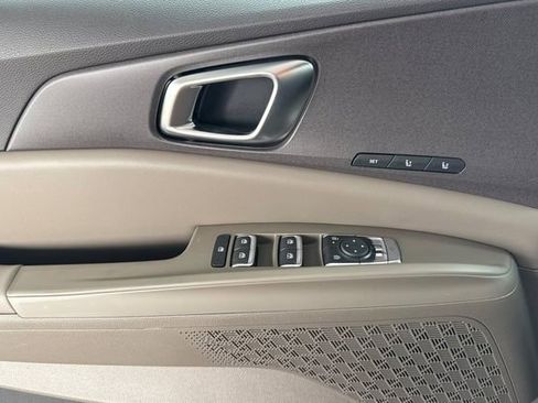 New 2026 Kia Carnival EX FWD image 12