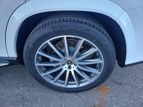 Certified 2025 Mercedes-Benz GLS 580 4MATIC image 5