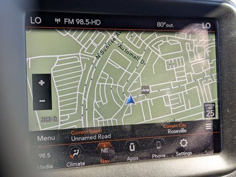 Used 2023 Jeep Renegade Latitude image 12