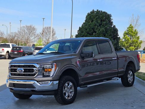 Used 2023 Ford F150 XLT w/ Equipment Group 302A High image 3