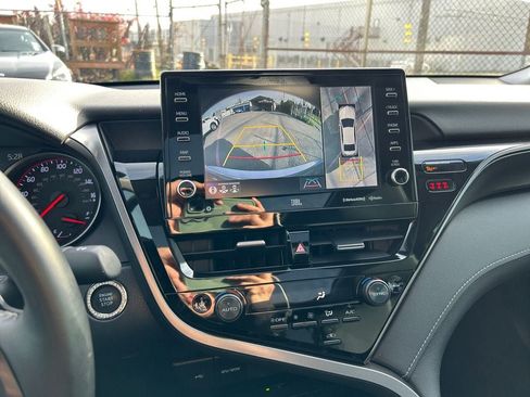 Used 2022 Toyota Camry XSE w/ Navigation Package FWD image 19