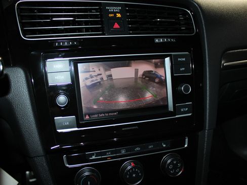 Used 2018 Volkswagen GTI S FWD image 18