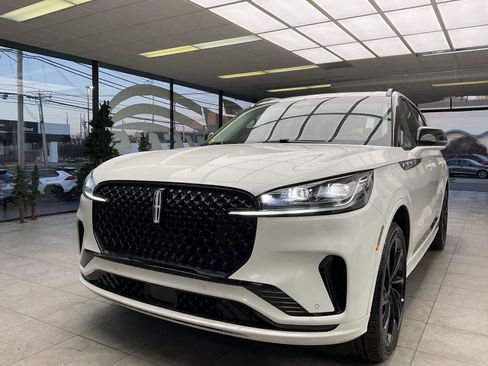 New 2025 Lincoln Aviator Reserve w/ Luxury Package image 3