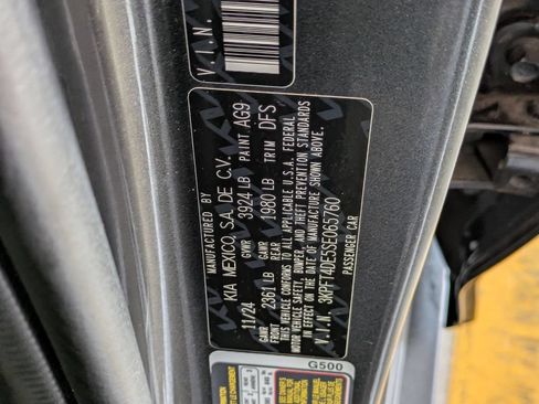Used 2025 Kia K4 FWD image 32
