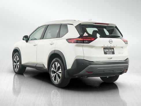 Used 2023 Nissan Rogue SV w/ SV Premium B Package AWD/4WD image 3