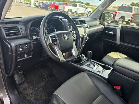 Used 2019 Toyota 4Runner SR5 Premium AWD/4WD image 14
