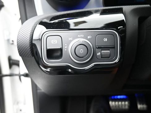 New 2025 Mercedes-Benz CLA 35 AMG 4MATIC image 17