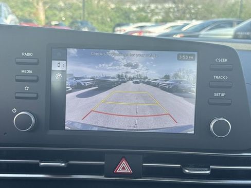 New 2026 Hyundai Elantra SE FWD image 17