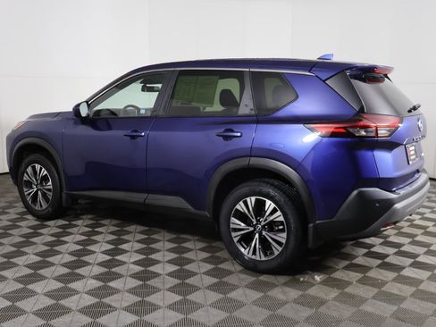 Used 2023 Nissan Rogue SV image 11