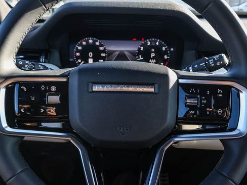 Used 2024 Land Rover Discovery Sport Dynamic SE image 28