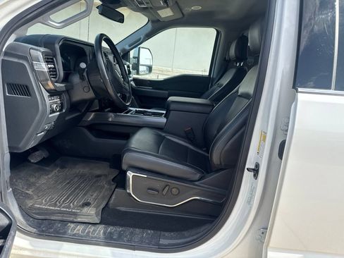 Used 2024 Ford F250 Lariat w/ Lariat Ultimate Package AWD/4WD image 9