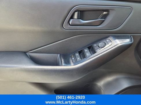 Used 2024 Nissan Rogue S AWD/4WD image 31