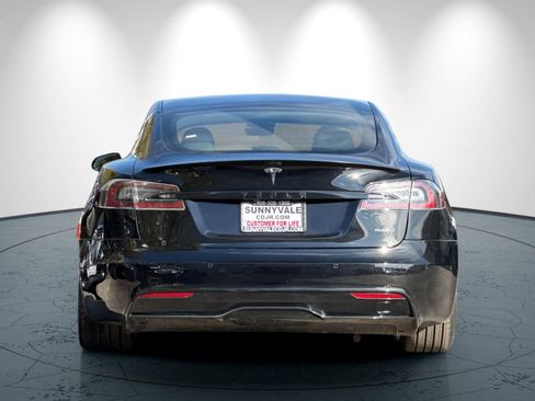 Used 2021 Tesla Model S Plaid image 5