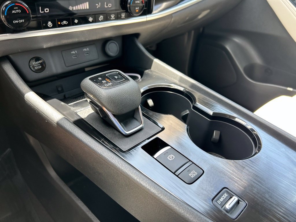 Certified 2024 Nissan Rogue SL FWD image 38
