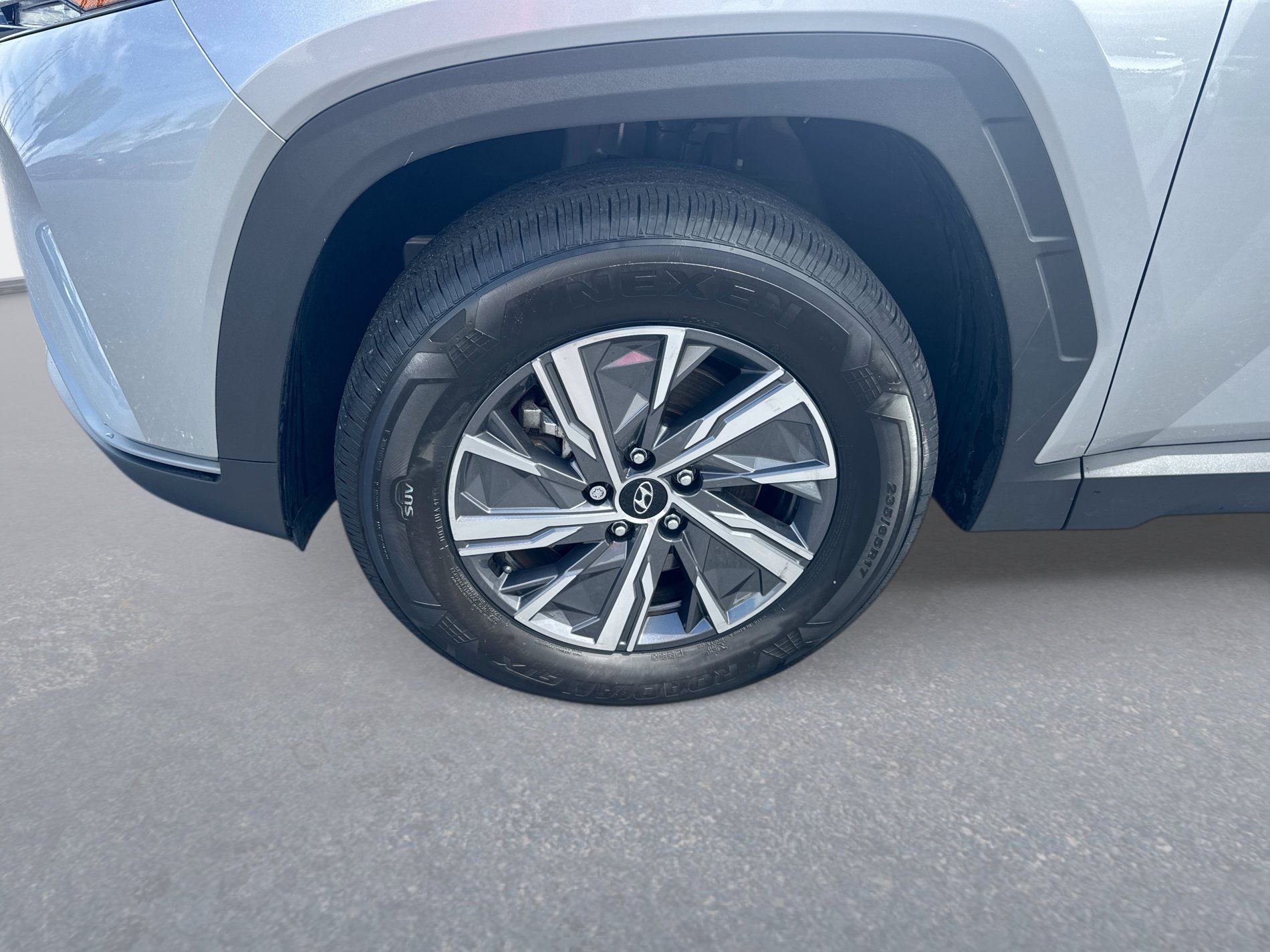 Used 2024 Hyundai Tucson Blue AWD/4WD image 11