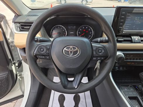 Used 2021 Toyota RAV4 LE FWD image 29