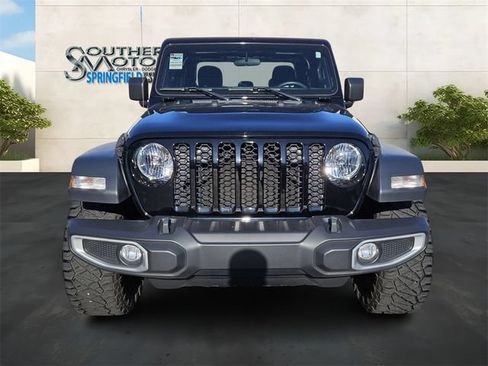 Used 2023 Jeep Gladiator Sport w/ Trailer Tow Package AWD/4WD image 8