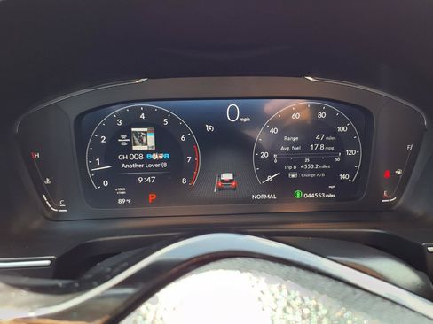 Used 2025 Honda Pilot Elite image 14