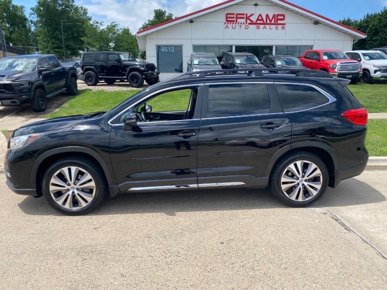 Used 2020 Subaru Ascent Limited w/ Technology Package AWD/4WD image 2