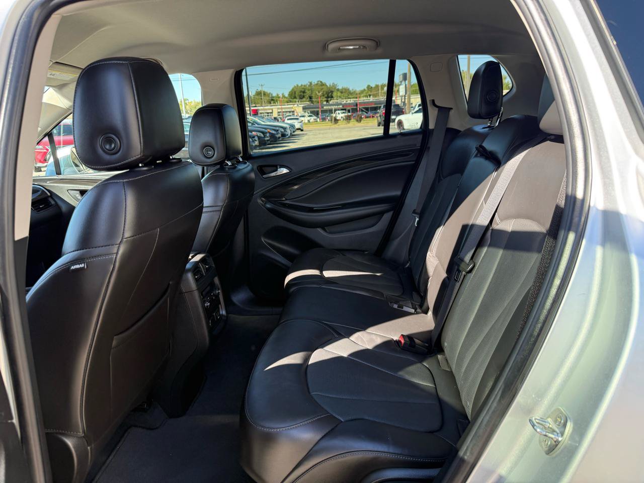 Used 2019 Buick Envision Essence FWD image 16