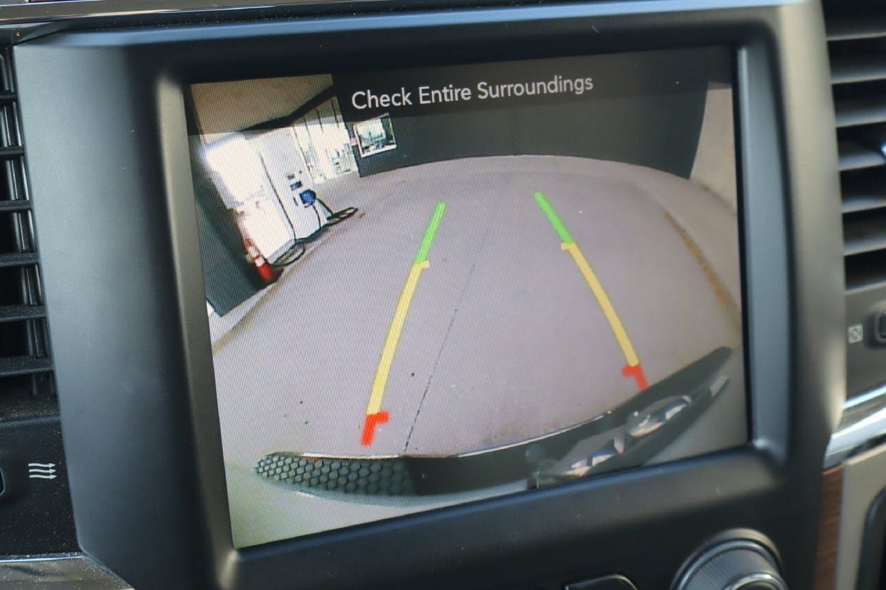 Used 2015 RAM 1500 Laramie RWD image 8