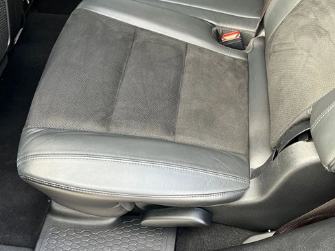 Used 2019 Dodge Durango R/T w/ Technology Group image 24