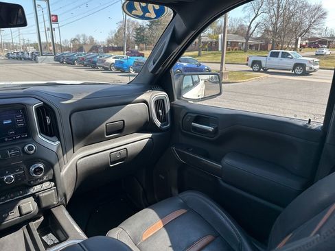 Used 2022 GMC Sierra 1500 AT4 w/ AT4 Premium Package image 13