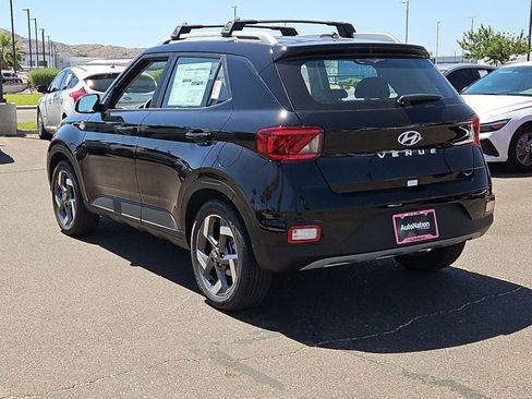 New 2026 Hyundai Venue SEL FWD image 9