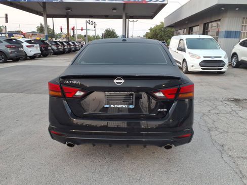 Used 2025 Nissan Altima 2.5 SV w/ SV Special Edition Package AWD/4WD image 4