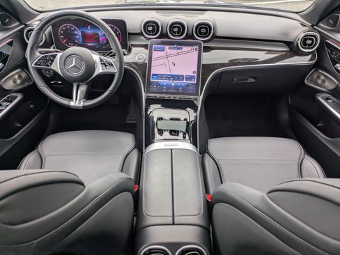 Used 2024 Mercedes-Benz C 300 Sedan image 2