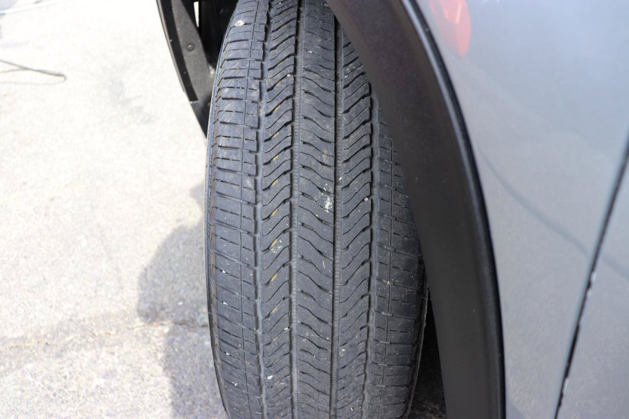 Used 2025 Chevrolet Traverse LT FWD image 62