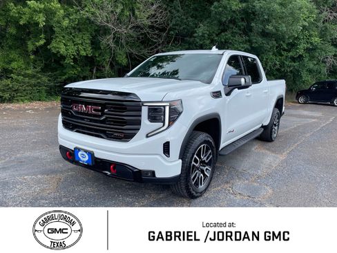 Used 2025 GMC Sierra 1500 AT4 w/ AT4 Premium Package AWD/4WD image 1