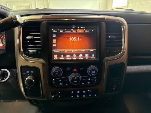Used 2015 RAM 2500 Laramie image 31