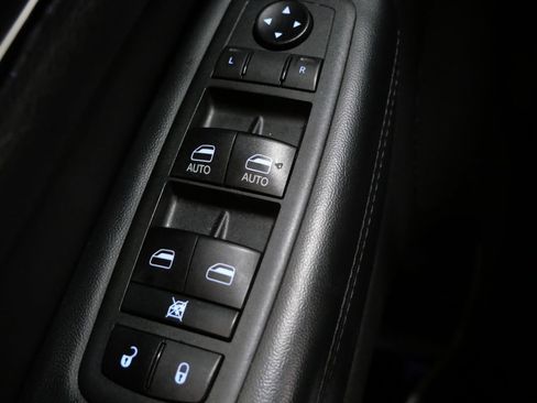 Used 2020 Jeep Grand Cherokee Limited X image 12