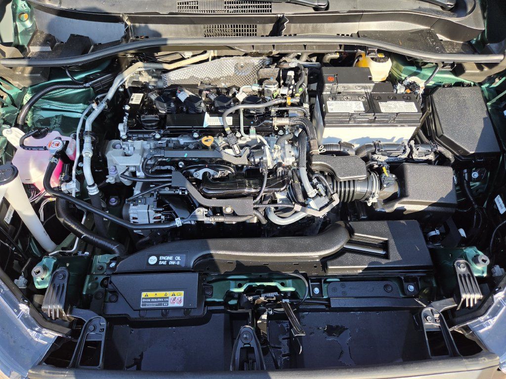 Used 2026 Toyota Corolla Cross LE FWD image 30