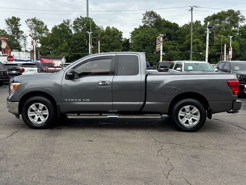Used 2019 Nissan Titan SV w/ SV Convenience Package AWD/4WD image 5