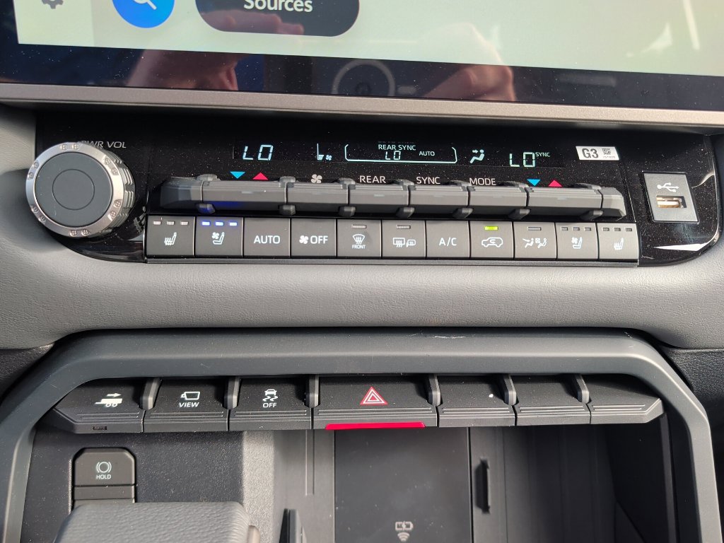 Used 2026 Toyota Sequoia Capstone AWD/4WD image 21