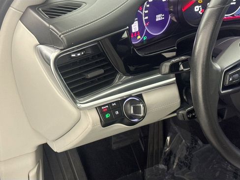 Used 2023 Porsche Panamera 4 image 10