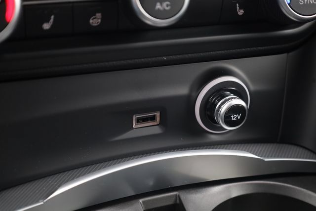 New 2025 Alfa Romeo Stelvio Sprint AWD/4WD image 19