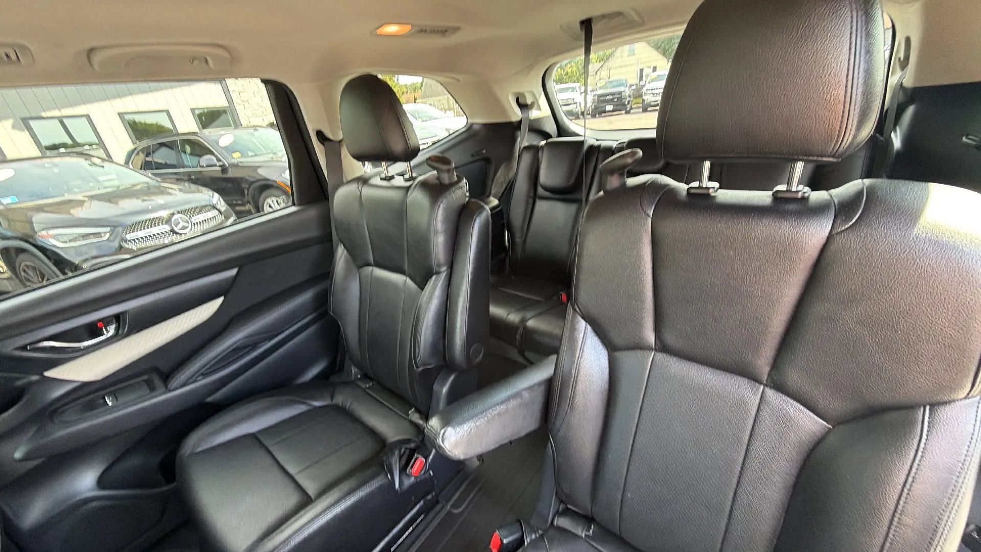 Used 2021 Subaru Ascent Premium w/ Convenience Package AWD/4WD image 14